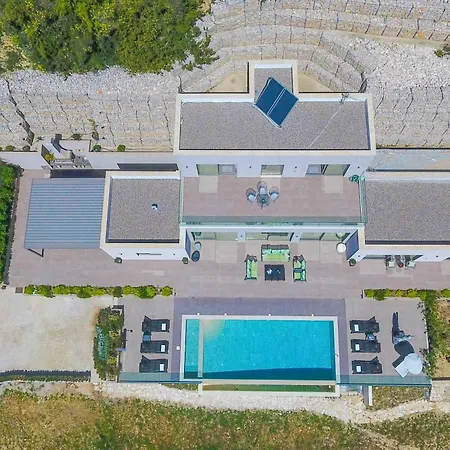 Ino Lefkas Vilă